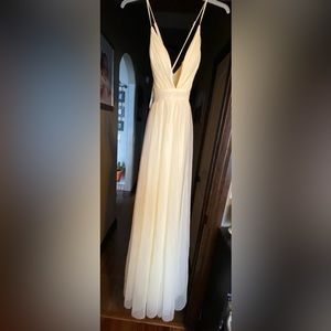 NWT Windsor V-Neck gown size 11